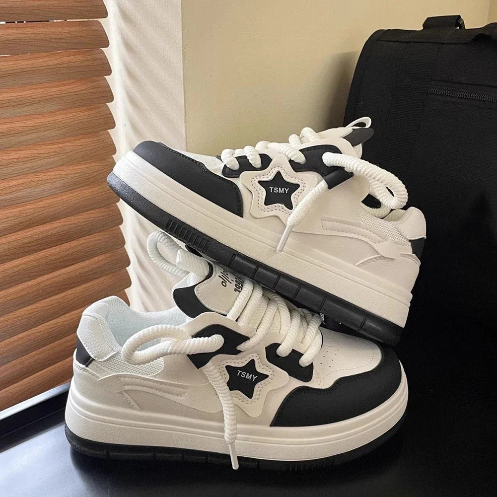 Women's star sneakers 