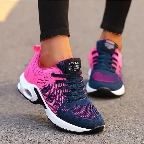 Women's sports shoes