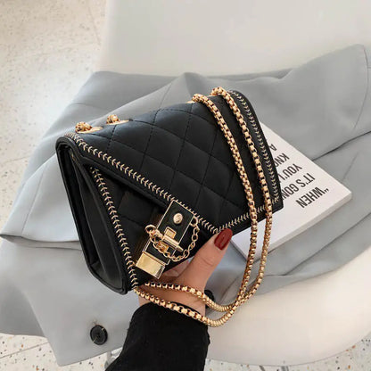 Bag with chain