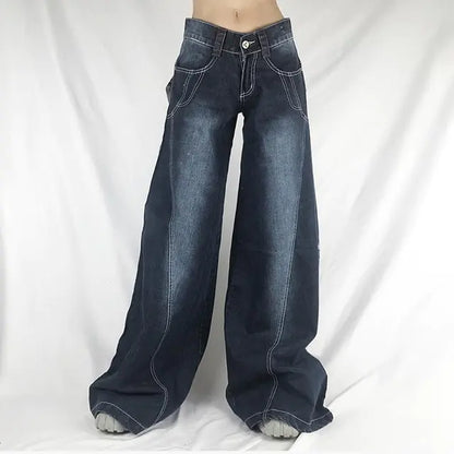 Bell-bottom cargo pants