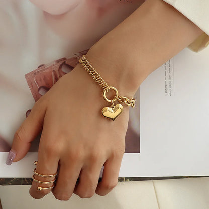 Pulsera de Acero con Corazón