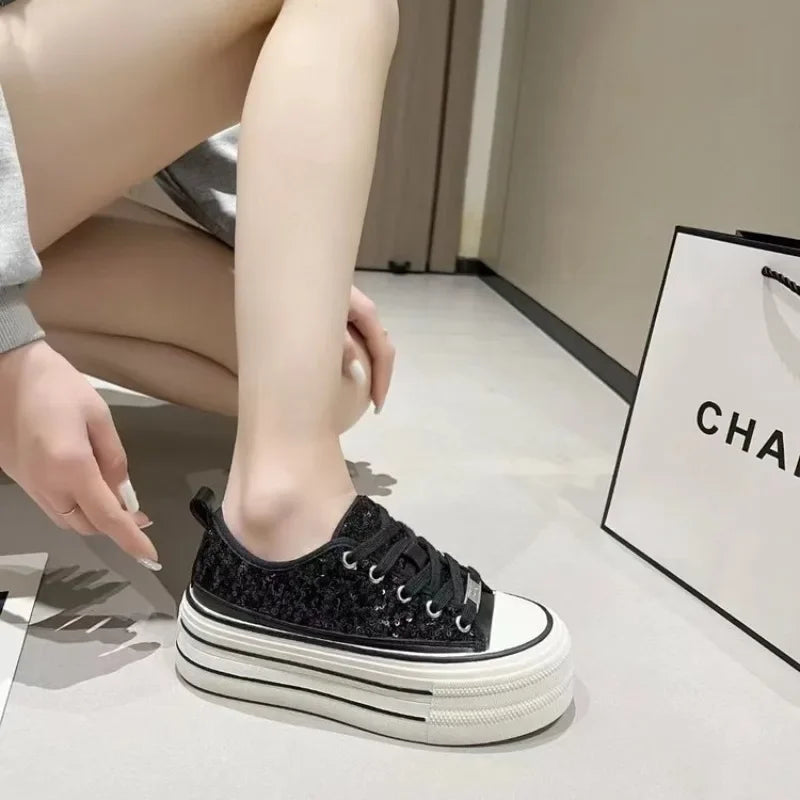 Women's platform sneakers 