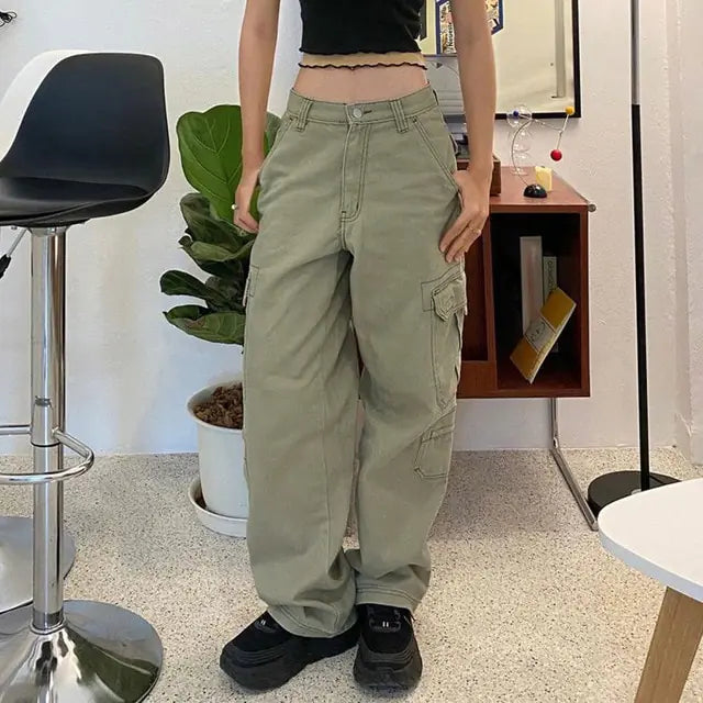 Bell-bottom cargo pants