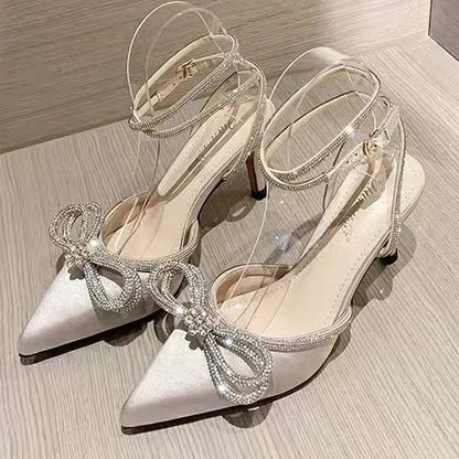 Pointed toe thin heel shoes 