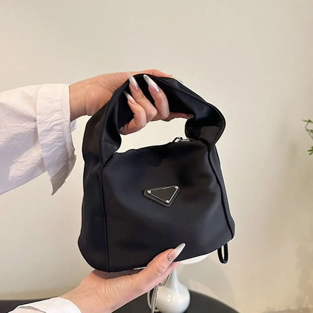 Bolso de mano negro de estilo coreano con asa plisada