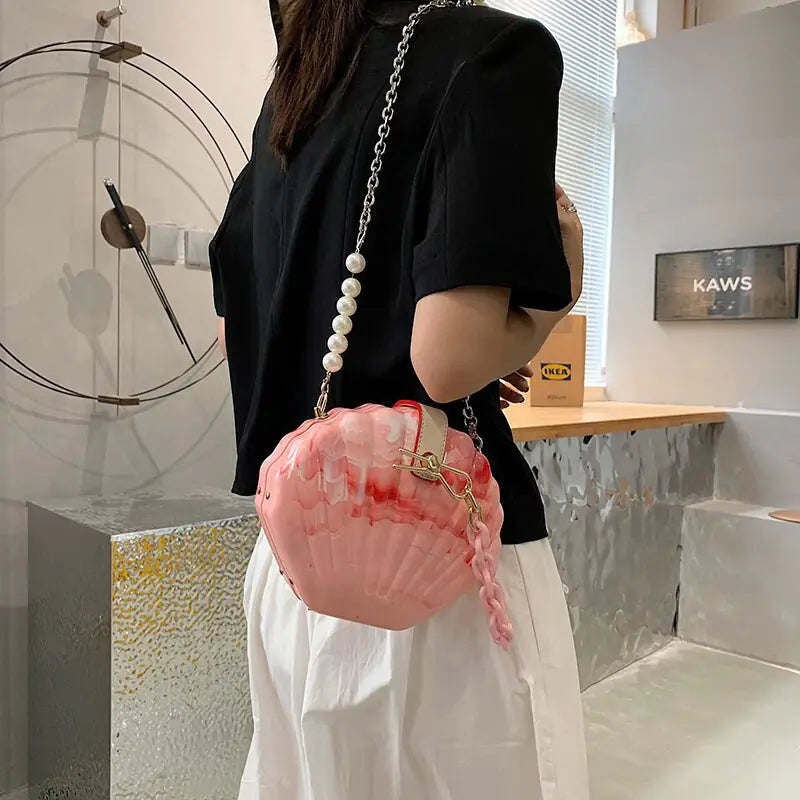 Elegant Shell-Shaped Crossbody Bag