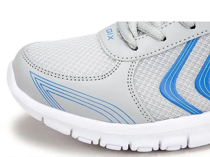 Comfortable sports shoes for women