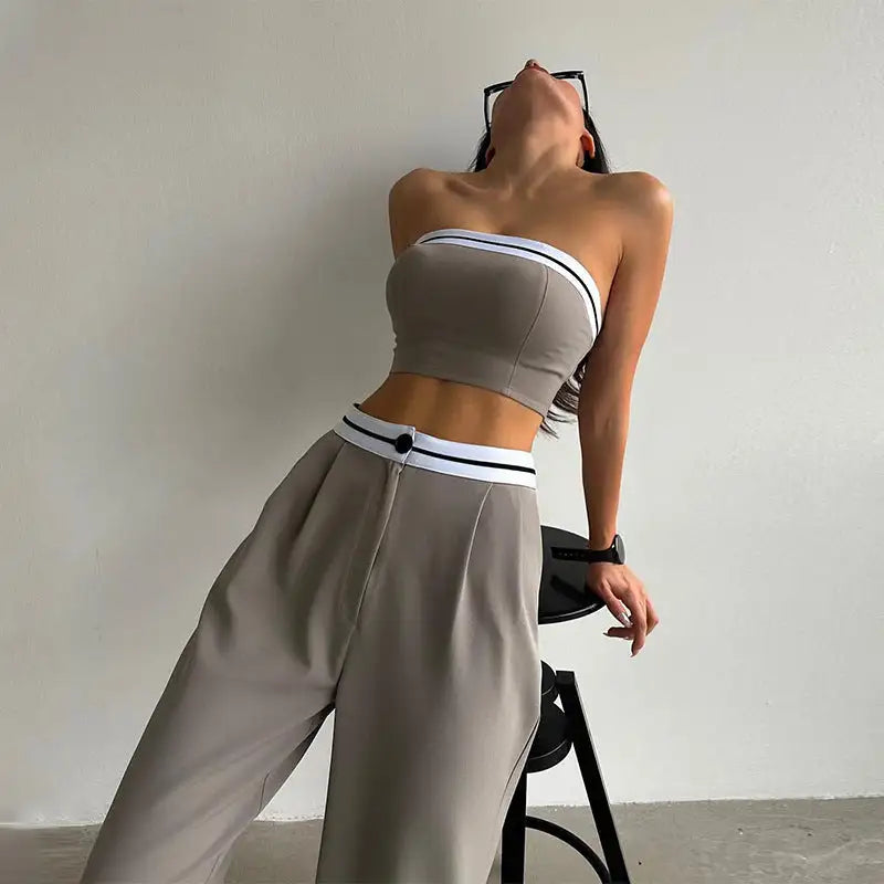 Women's two-piece set with tube top and long pants in contrasting colors