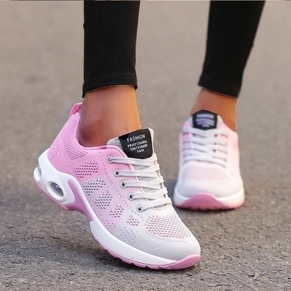 Women's sports shoes